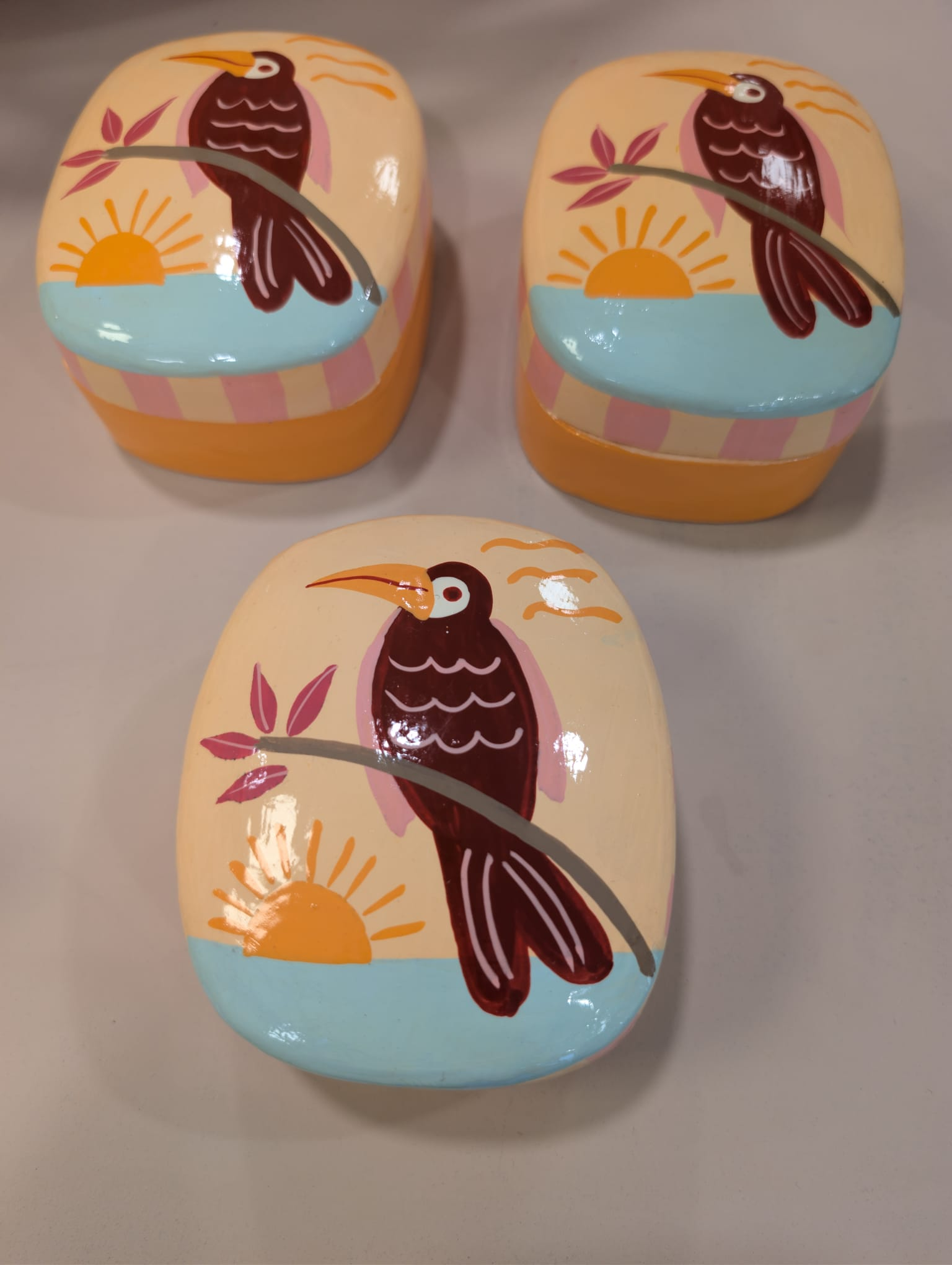 Kleurrijke kettingen met bedels